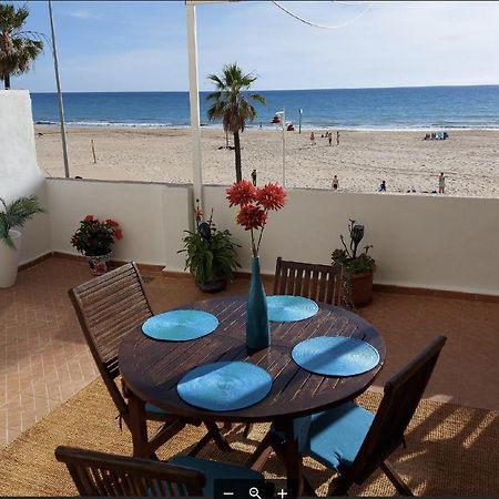 קדיז Amazing Frontal Beach Apartment #Traveller'S Awards2023 מראה חיצוני תמונה