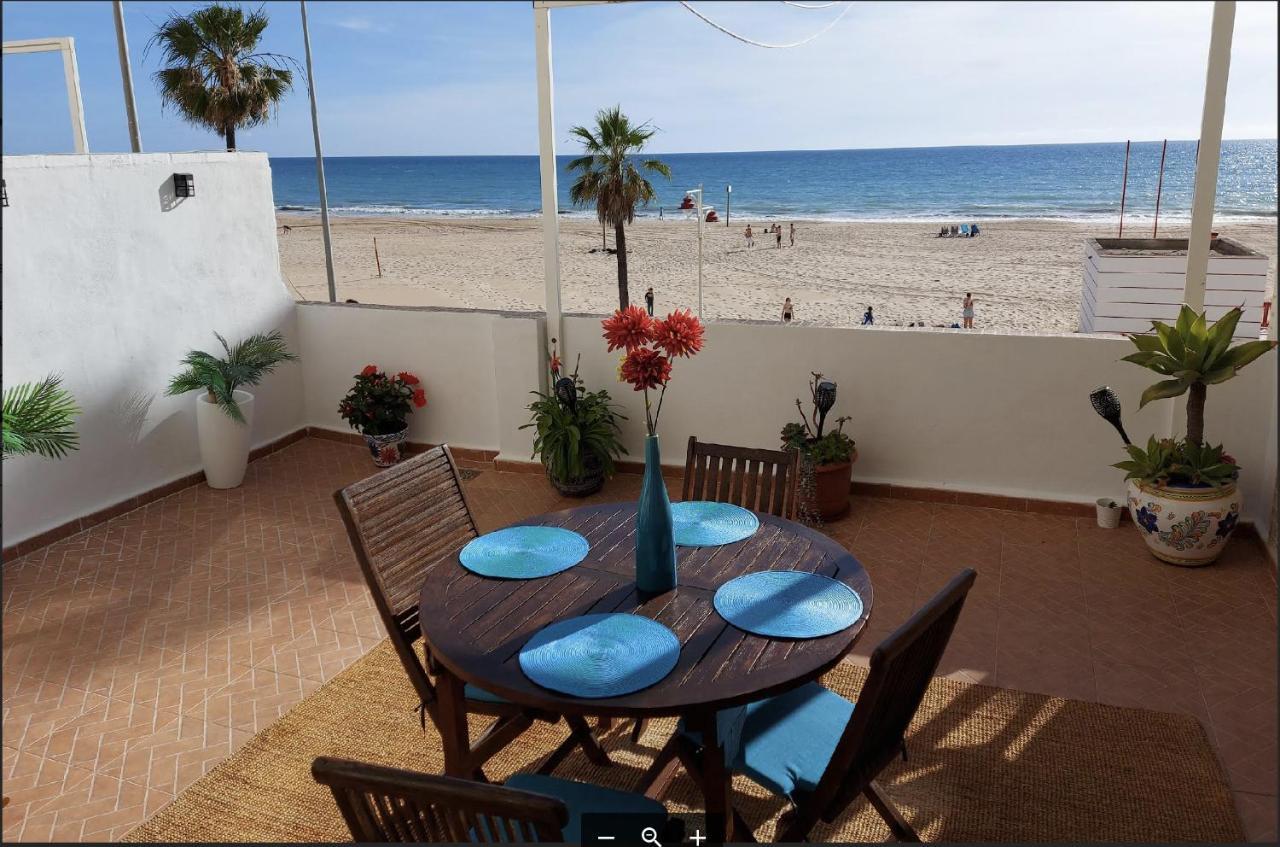 קדיז Amazing Frontal Beach Apartment #Traveller'S Awards2023 מראה חיצוני תמונה