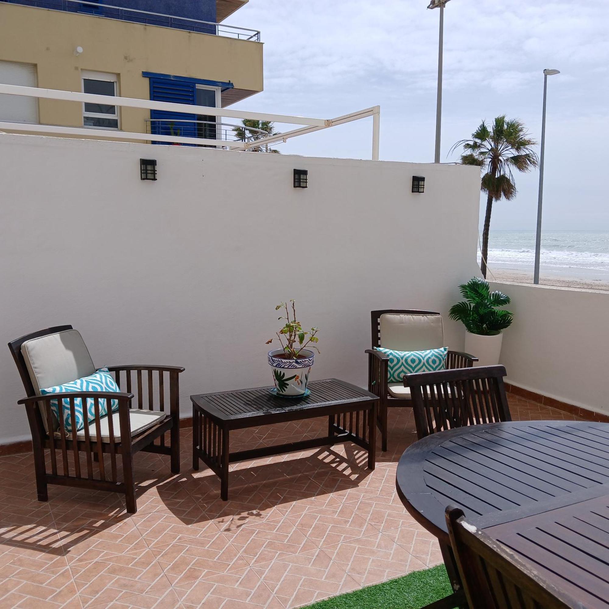 קדיז Amazing Frontal Beach Apartment #Traveller'S Awards2023 מראה חיצוני תמונה